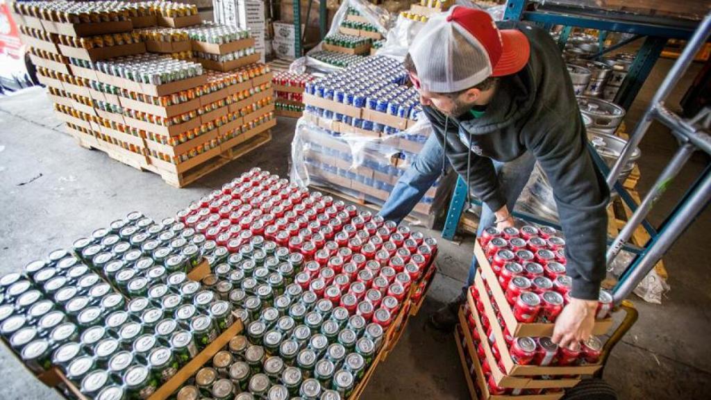 How Many Cases of Beer Are on a Pallet? Chesbrewco