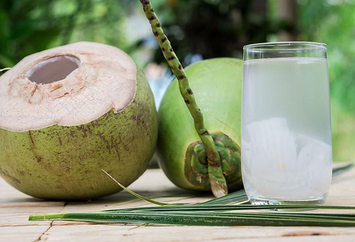 Can You Drink Coconut Water With Ibs (1)