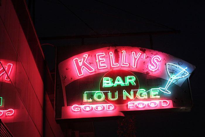 Kelly's Bar And Lounge