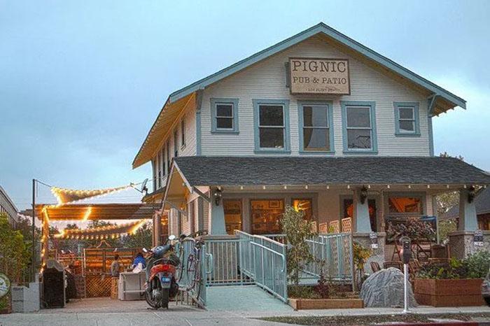 Pignic Pub & Patio