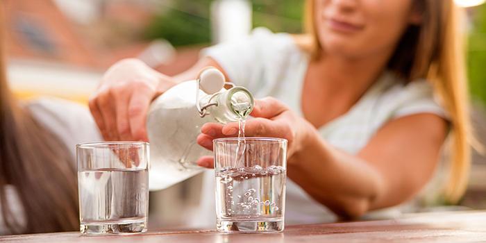 Does Alcohol Make You Retain Water (1)