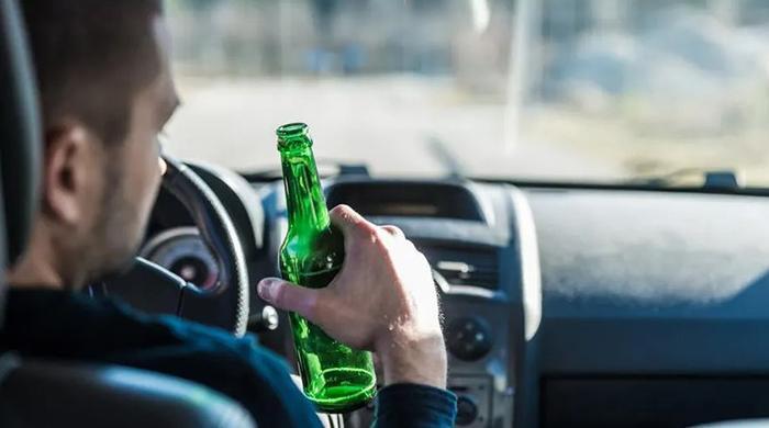 Driving With Closed Alcohol In Car (1)