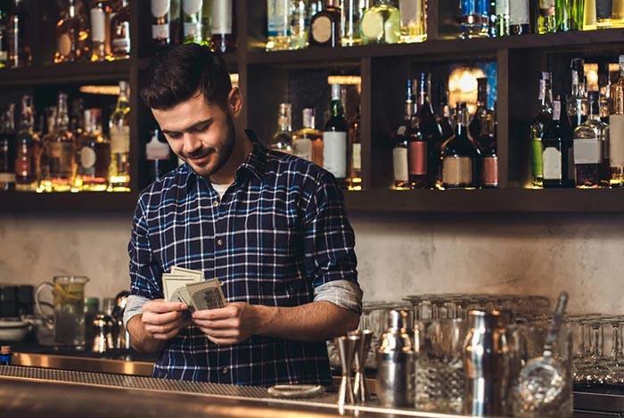 How Much To Tip A Bartender (1)