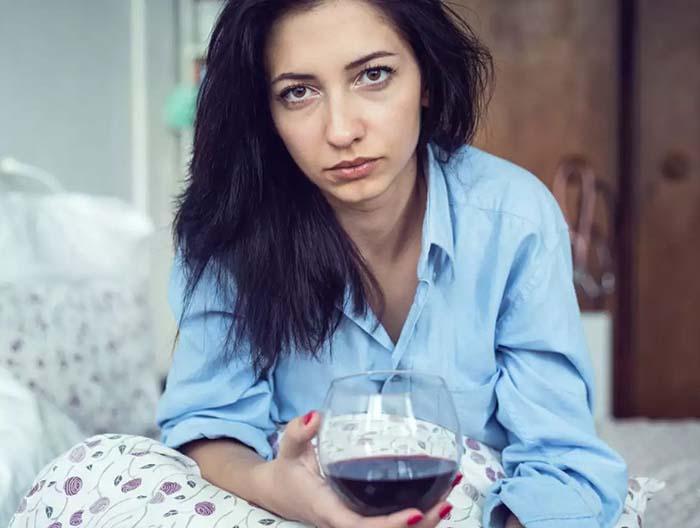 Is It Bad To Drink On Your Period (2)