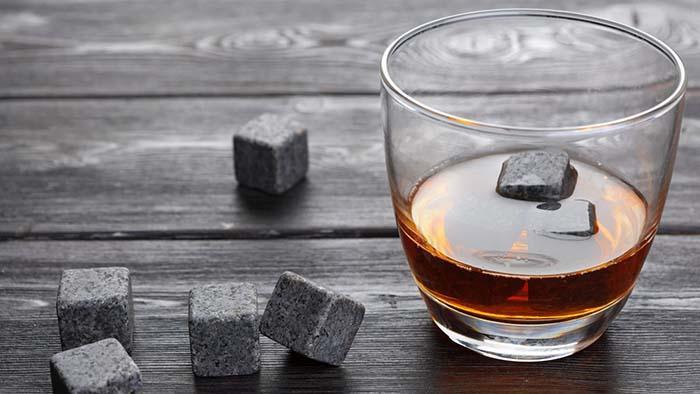Whiskey Stones Vs Ice (1)