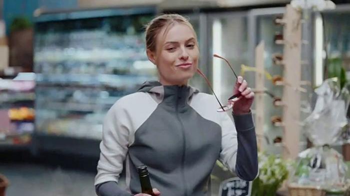 Who Is The Actress In The Kim Crawford Wine Commercial (2)
