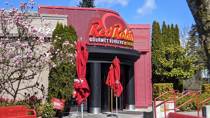 Does Red Robin Serve Alcohol (1)