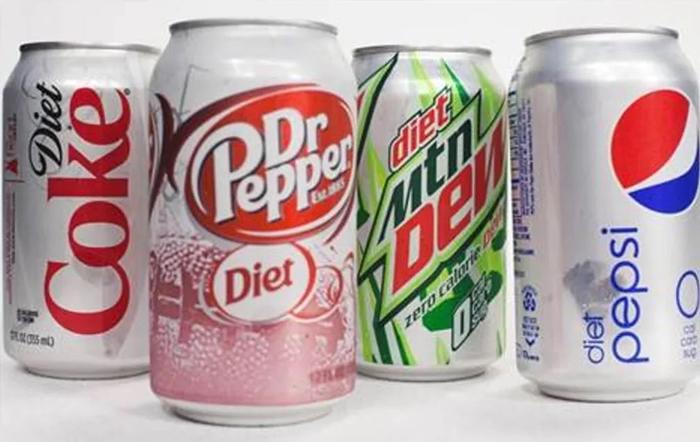 Does Diet Soda Make You Bloated (1)