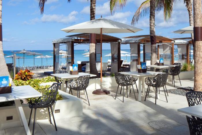 Best Beach Bars Grand Cayman (1)