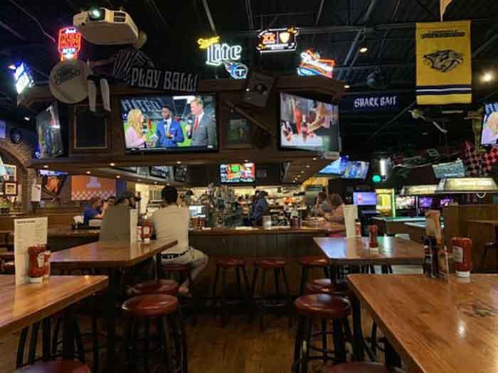 Best Sports Bars In Knoxville TN (5)