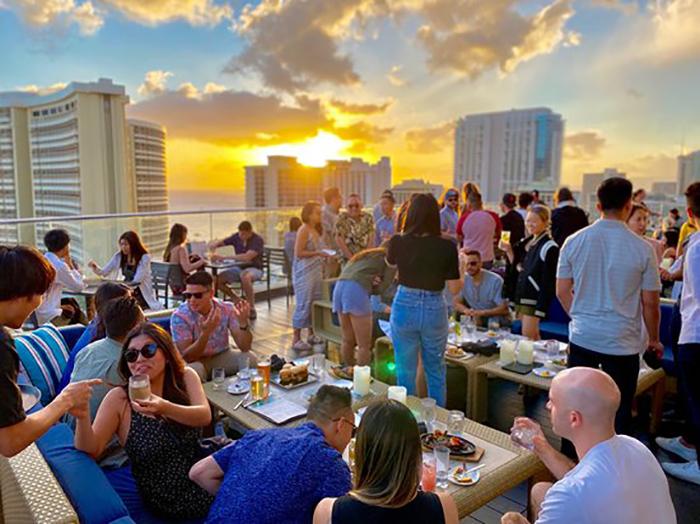 Best Rooftop Bars Waikiki (1)
